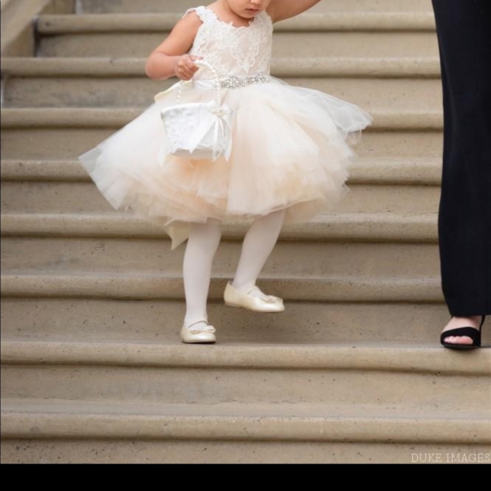 Flower girl dress - Picture 2 of 2